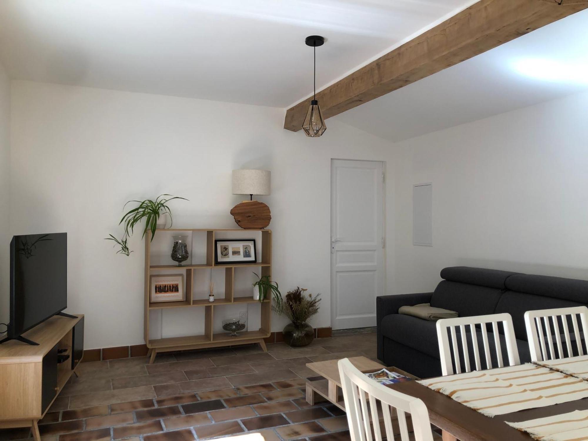 Gite En Provence Dans Grand Jardin Avec Piscine Partagee Cornillon-Confoux Eksteriør billede